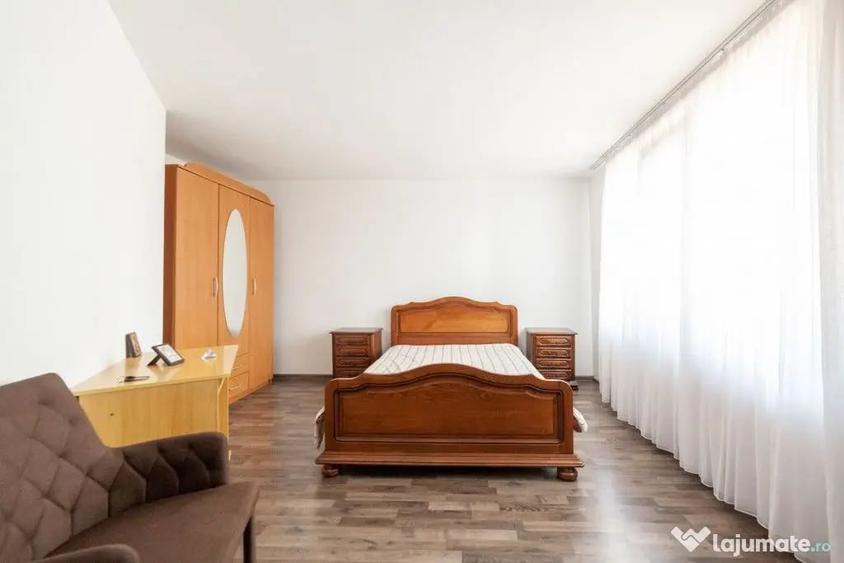 Casă cu 4 camere cu Teren 1175 Mp în Central