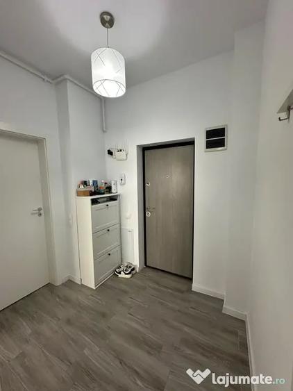 Apartament cu 2 camere semidecomandat în Militari