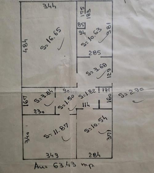 Apartament cu 3 camere decomandat în Energiei