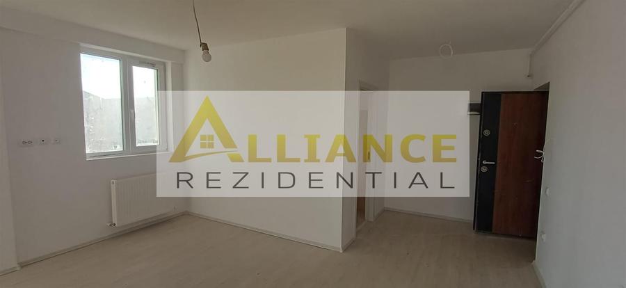 Garsonieră decomandată în Sud