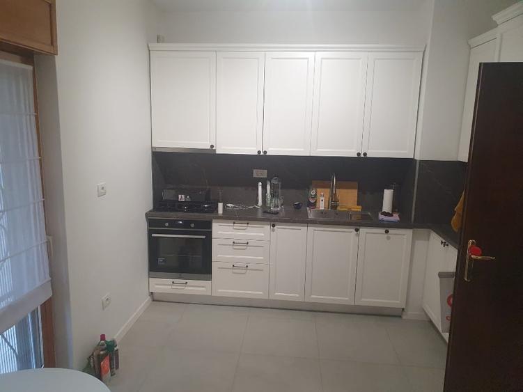 Apartament cu 4 camere decomandat, mobilat în Primăverii