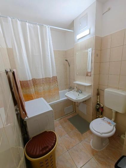 Apartament cu 2 camere decomandat în Berceni