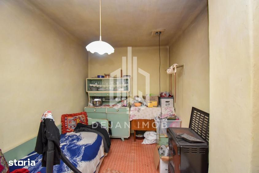 Casă cu 2 camere cu Teren 1090 Mp în Gării