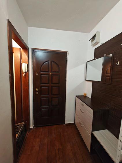 Apartament cu 2 camere semidecomandat în Baba-Dochia