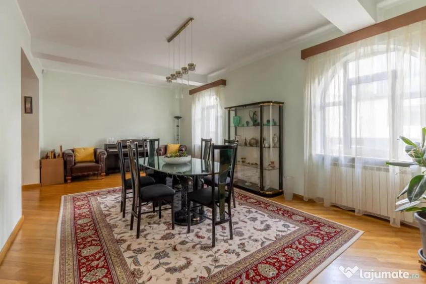 Spațiu comercial, de 355 mp, în Kiseleff