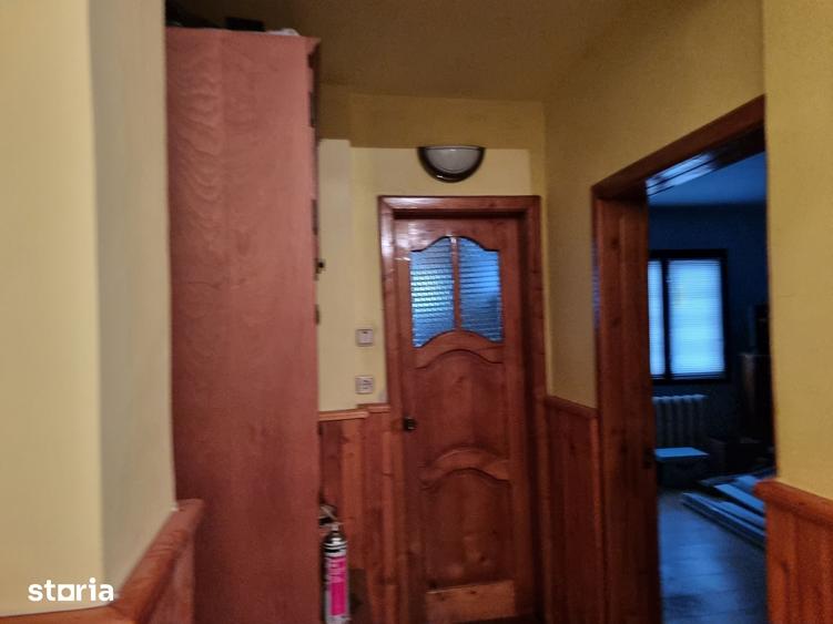 Apartament cu 4 camere decomandat în Micro 3