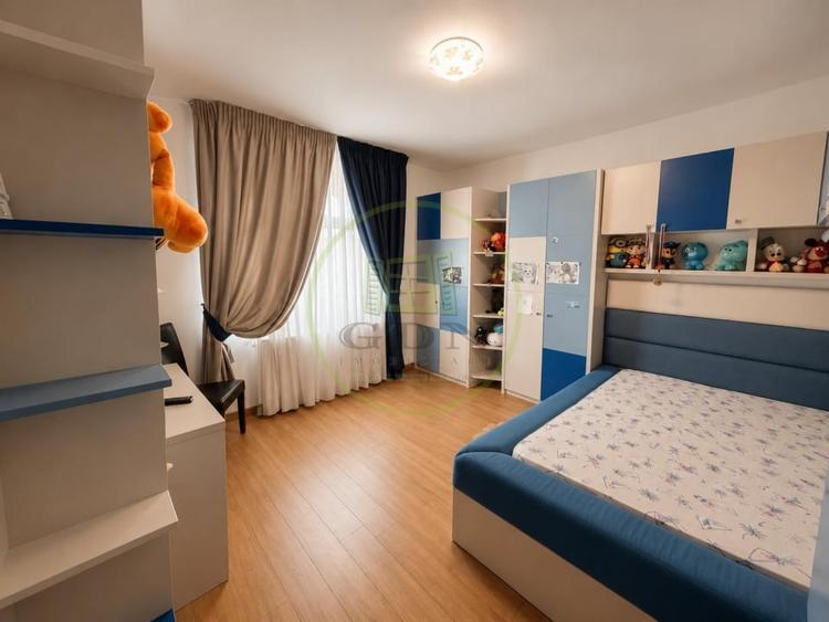 Casă individuală cu 5 camere cu Canalizare în Mogoșoaia