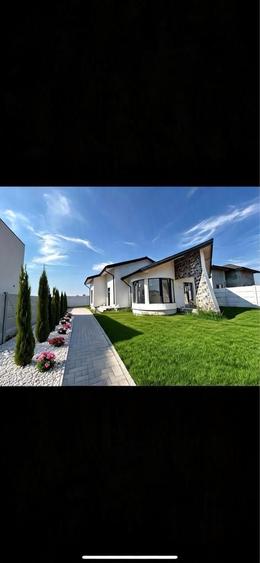 Casă cu 3 camere în Berceni