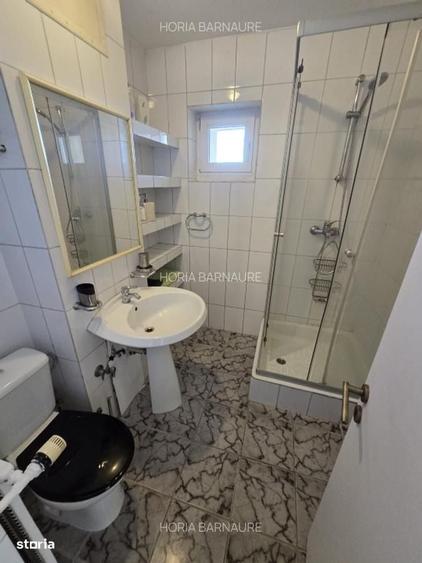 Apartament cu 2 camere semidecomandat în Victoriei