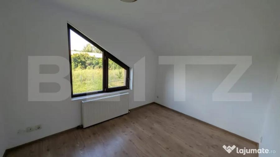 Casă cu 4 camere cu Teren 300 Mp în Central