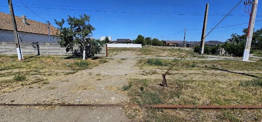 Teren de 1500 mp, în Mândruloc
