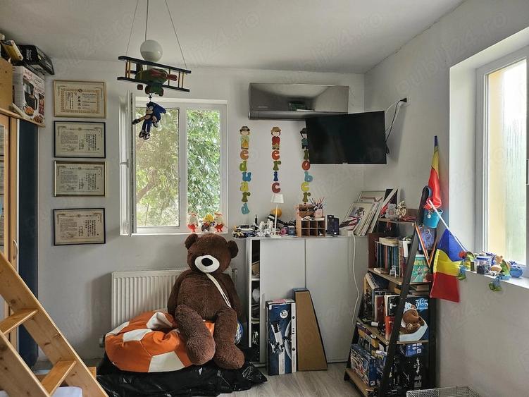 Casă cu 4 camere cu Teren 1767 Mp în Corbeanca