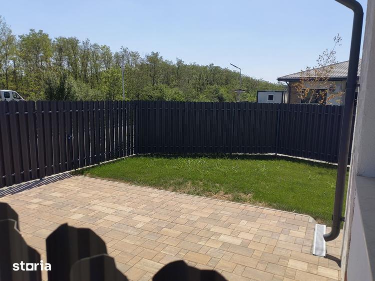 Casă cu 4 camere decomandat cu Teren 400 Mp în Corbeanca