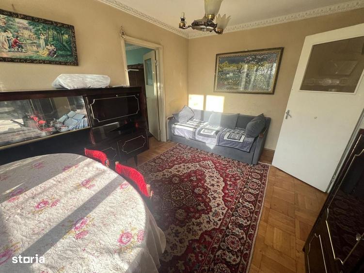 Apartament cu 3 camere semidecomandat în Micro 19