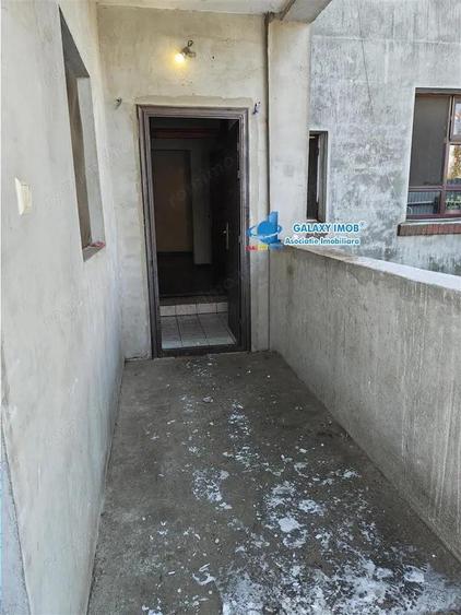 Apartament cu 3 camere decomandat în Chitila