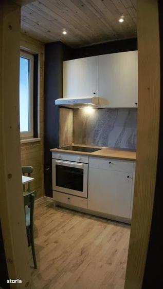 Apartament cu 2 camere semidecomandat, mobilat în 1 Mai