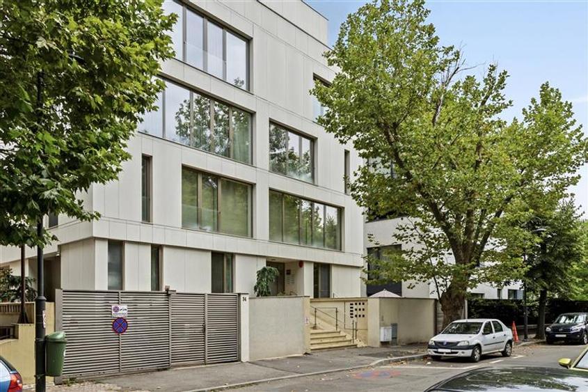 Apartament de lux cu 4 camere | zona Capitale - 1