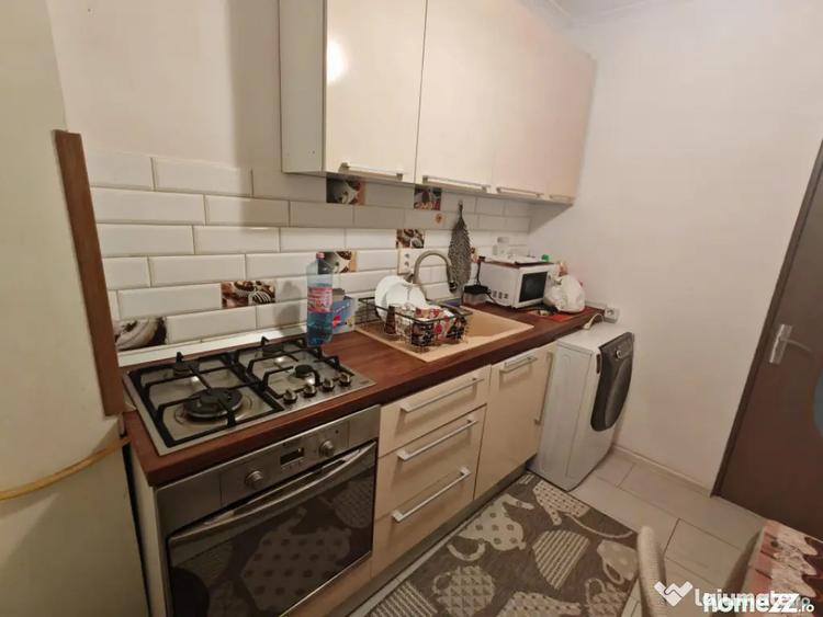 Apartament cu 2 camere semidecomandat, mobilat în Central