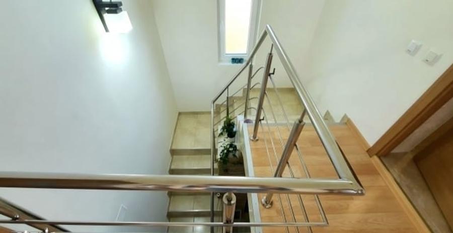 Casă cu 3 camere cu Teren 547 Mp în Central
