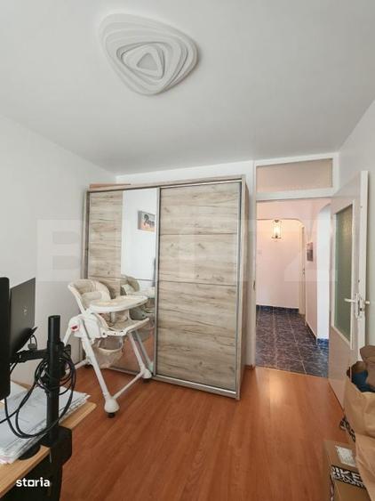 Apartament cu 4 camere decomandat în Central