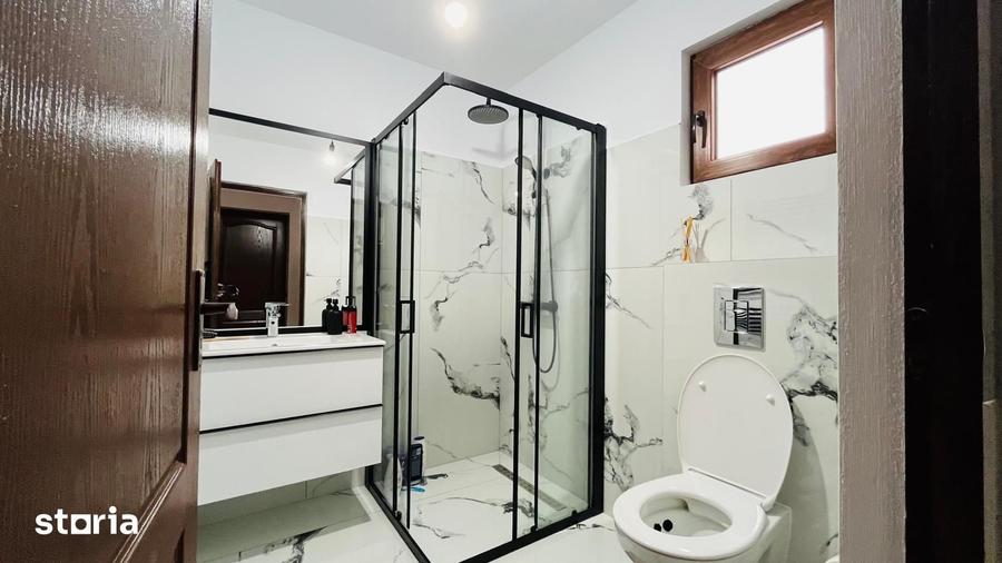 Casă cu 6 camere cu Teren 712 Mp în Central