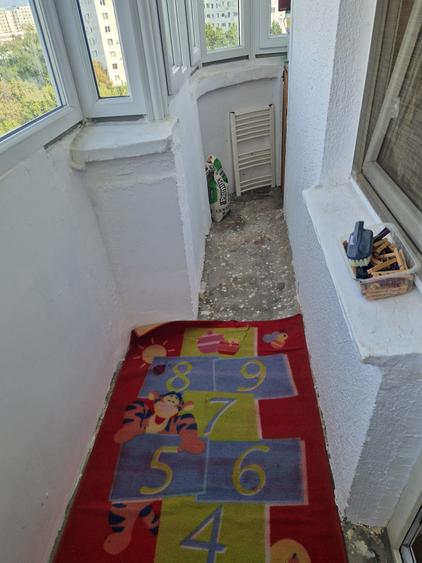 Apartament cu 3 camere decomandat în Colentina