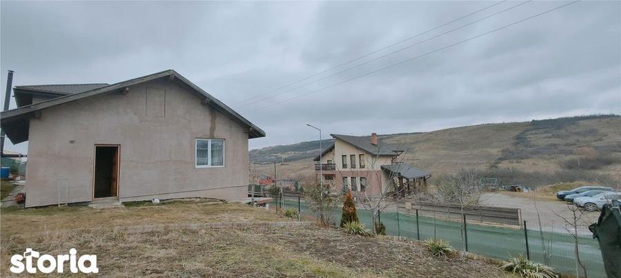 Casă cu 3 camere cu Teren 350 Mp în Bârnova
