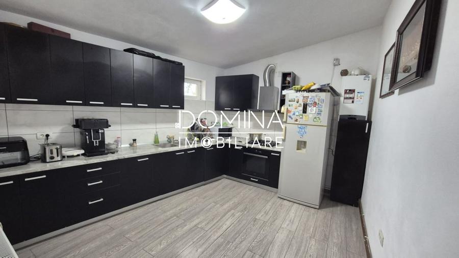 Casă individuală cu 5 camere cu Teren 1209 Mp în Panduraș
