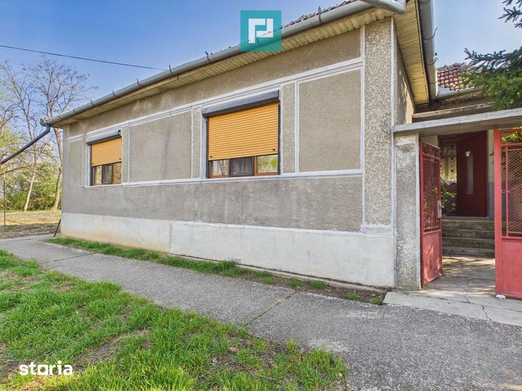 Casă cu 3 camere cu Teren 715 Mp în Macea