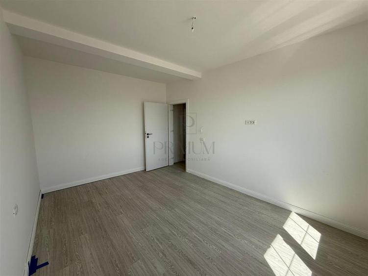 Duplex cu 4 camere cu Canalizare în Moșnița Nouă