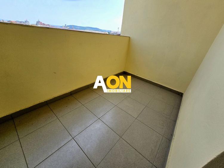 Apartament cu 3 camere decomandat, mobilat în Ampoi 3