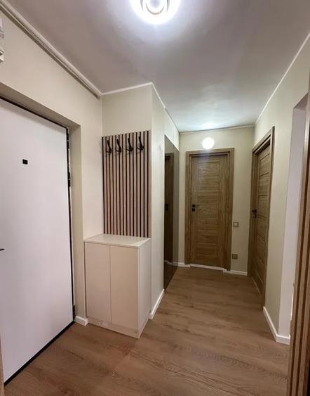 Apartament cu 2 camere decomandat, mobilat în Central