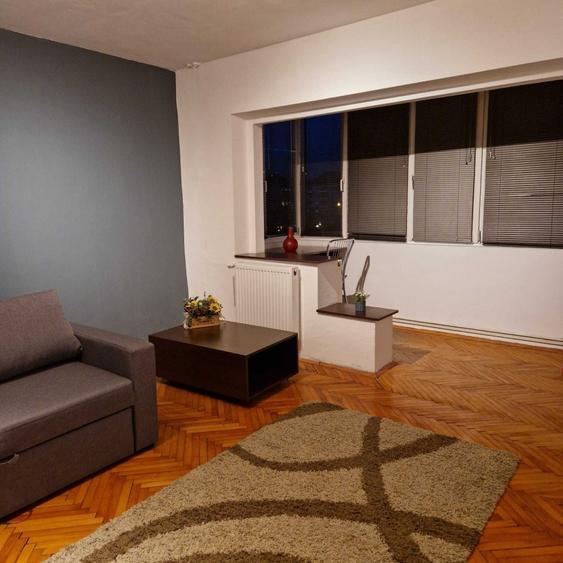 Apartament cu 2 camere decomandat în Steaua