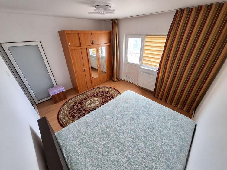 Apartament cu 3 camere decomandat în Dunărea