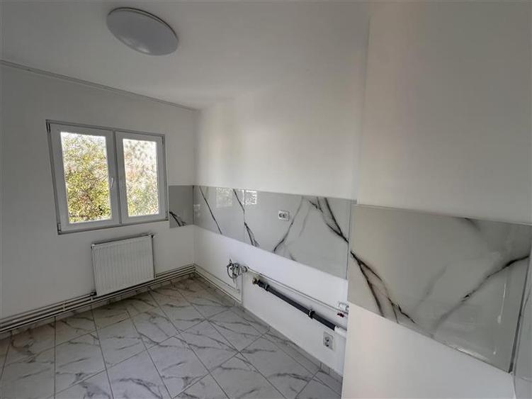 Apartament cu 2 camere semidecomandat în Dâmbovița