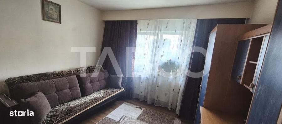 Apartament cu 2 camere de vanzare in Plopilor bloc izolat cu boxa - 3