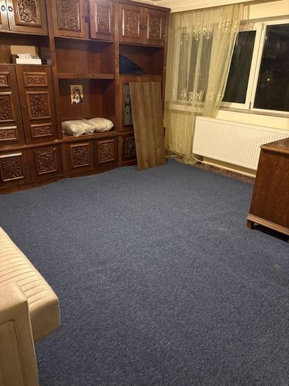 Apartament cu 3 camere decomandat în Cetate