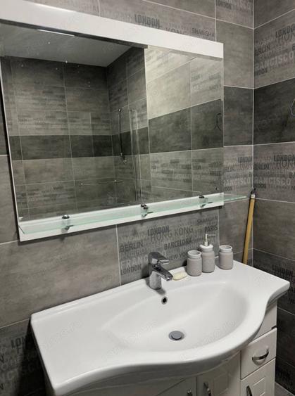 Apartament cu 2 camere decomandat în 1 Decembrie 1918