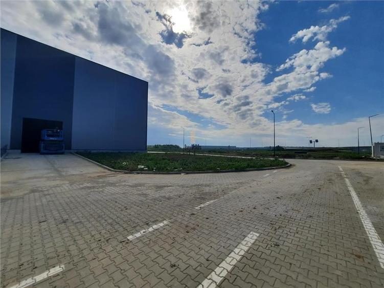 Spațiu industrial, de 2,300 mp, în Ștefăneștii de Jos