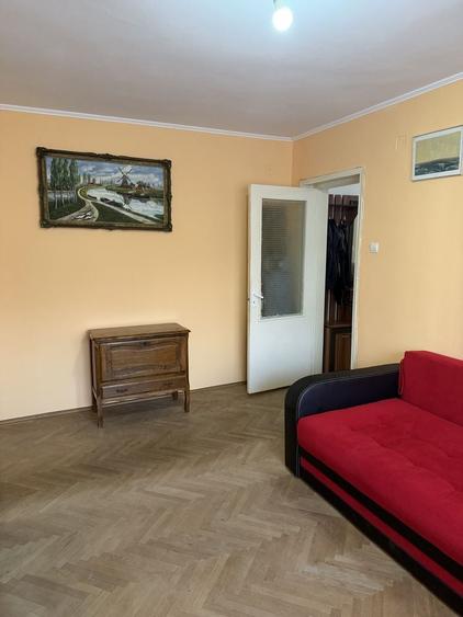 Apartament cu 2 camere semidecomandat în Pietrișu