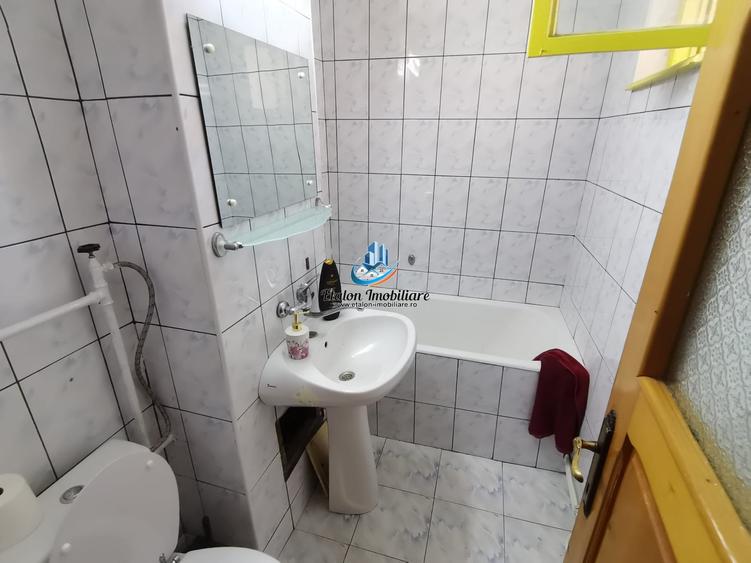 Apartament cu 2 camere decomandat în Mărăței