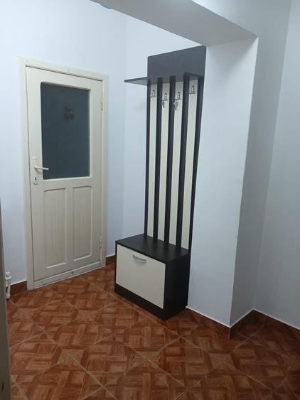 Apartament cu 2 camere decomandat în Industrială