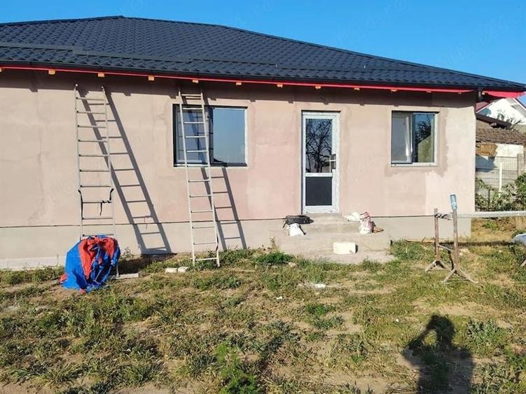 Casă individuală cu 3 camere cu Teren 400 Mp în Preajba