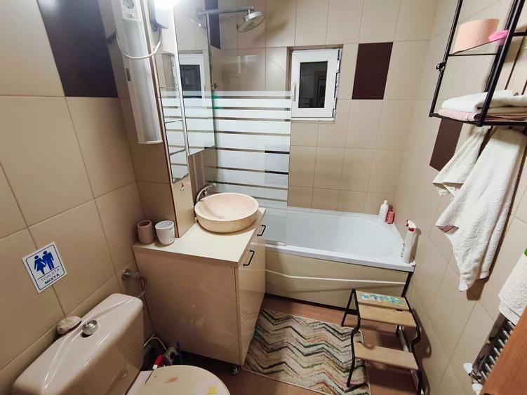 Apartament cu 2 camere decomandat în Crișan