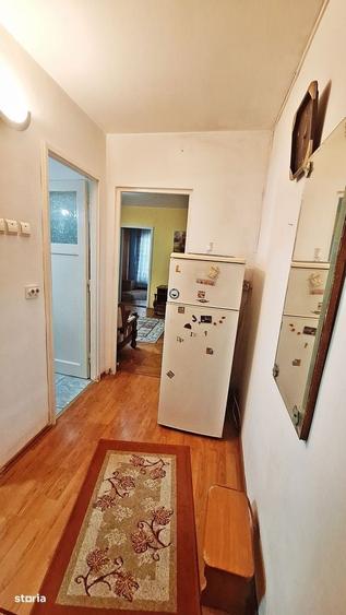Apartament cu 2 camere nedecomandat în Astra