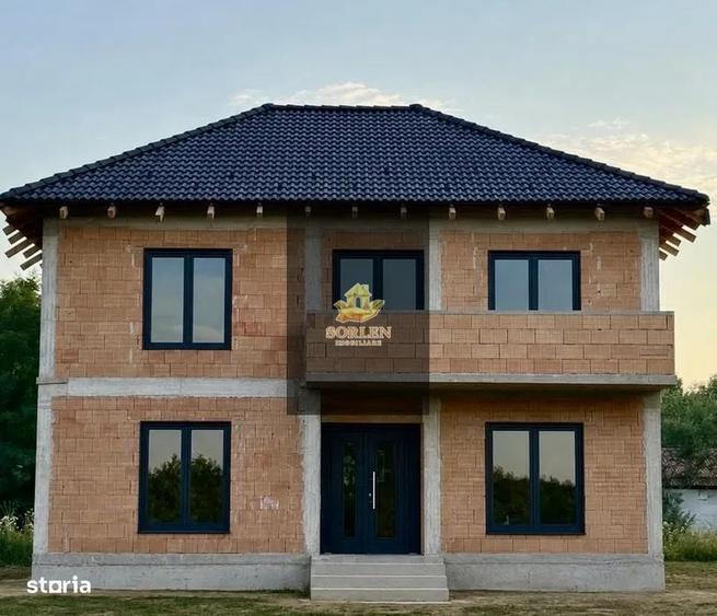 Casă cu 4 camere în Baciu