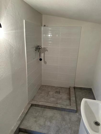 Casă cu 5 camere cu Teren 160 Mp în Rahova