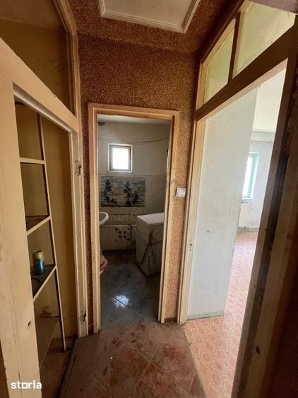 Apartament cu 2 camere decomandat în Nicolina