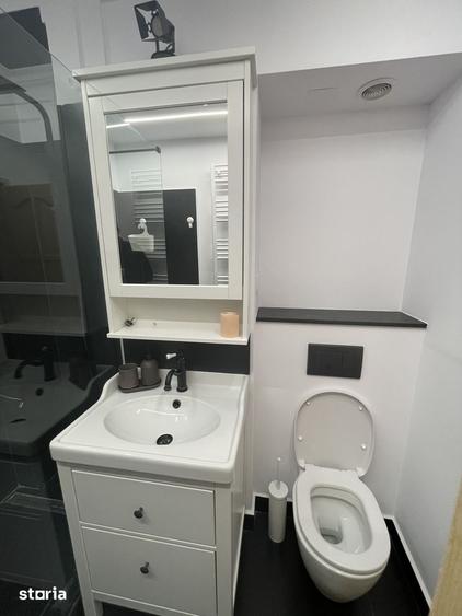 Apartament cu 2 camere decomandat, mobilat în Central