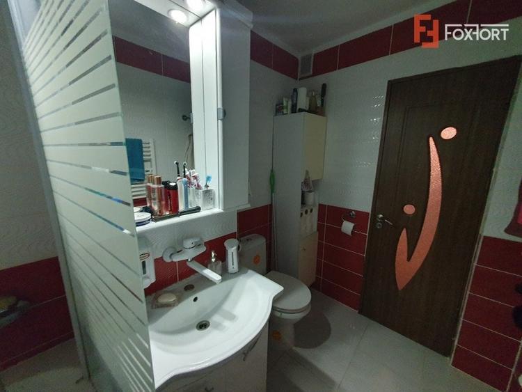 Apartament cu 4 camere decomandat, mobilat în Plăvăț II